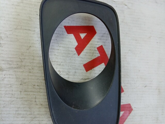 Оправа туманки TOYOTA Corolla Fielder 