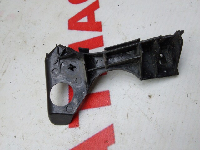 Крепление бампера TOYOTA Corolla 