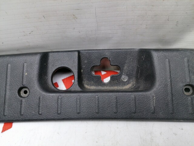 Накладка замка багажника TOYOTA Probox 