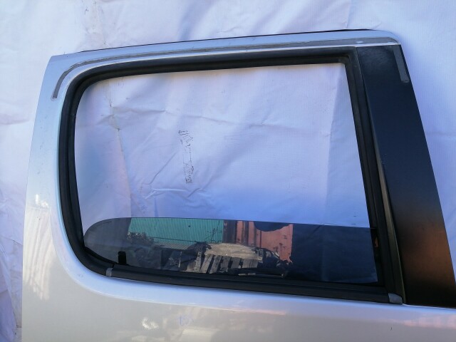Дверь TOYOTA FunCargo 