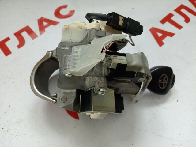 Замок зажигания TOYOTA Corolla Fielder 