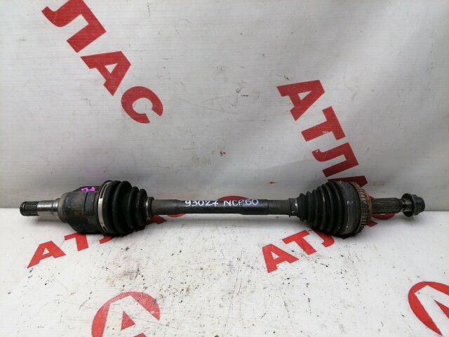 Привод короткий TOYOTA Ist 