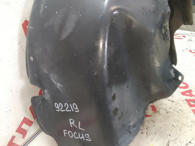 Подкрылок FORD Focus II 