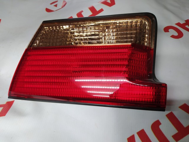 Вставка багажника NISSAN Sunny 