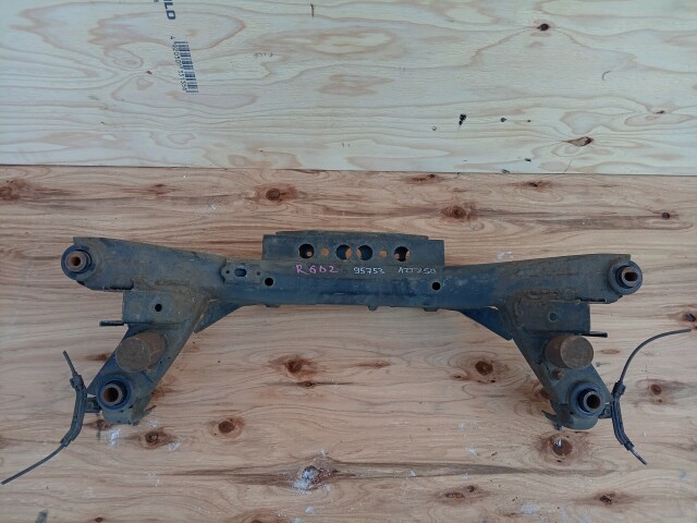 Балка задняя TOYOTA Avensis 