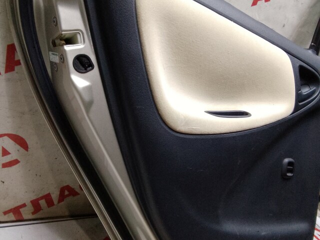 Дверь TOYOTA Vitz 