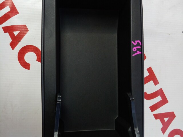 Подлокотник NISSAN Wingroad 