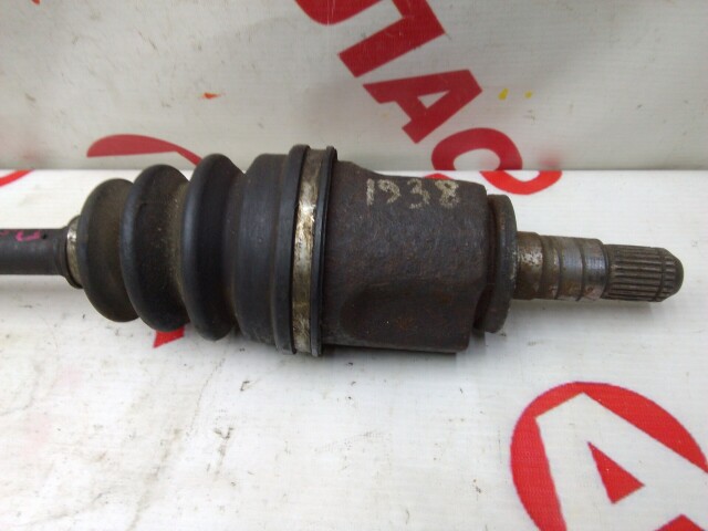 Привод задний NISSAN R'nessa 