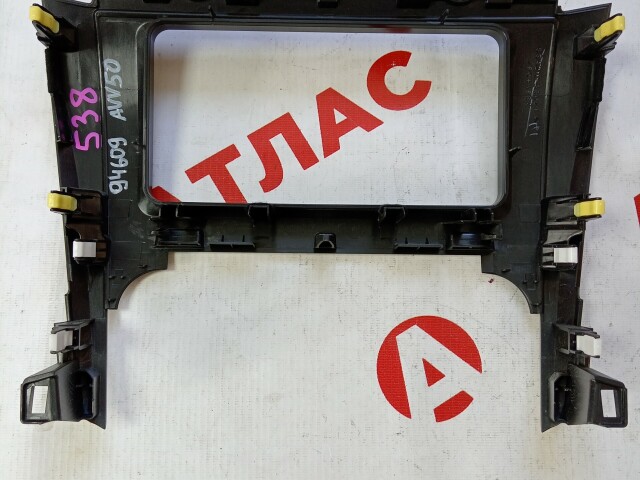 Рамка магнитолы TOYOTA Camry 