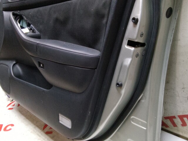 Дверь TOYOTA Avensis 