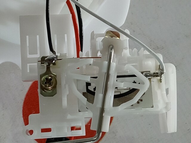 Датчик уровня топлива NISSAN Sunny 