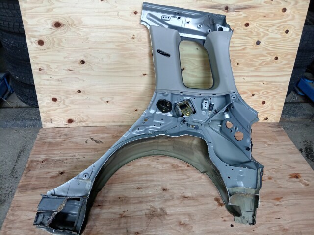 Крыло заднее TOYOTA Ist 
