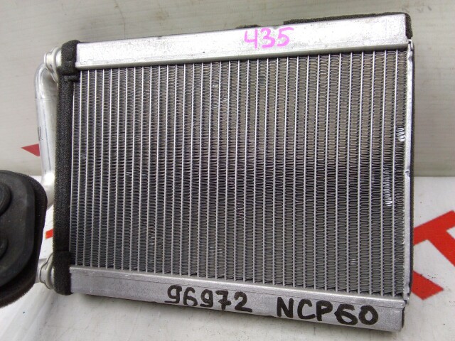 Радиатор печки TOYOTA Ist 