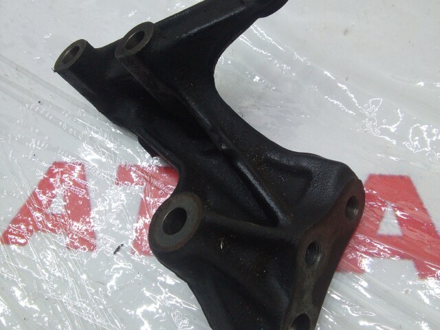 Кронштейн подушки ДВС TOYOTA Vitz 1SZ-FE