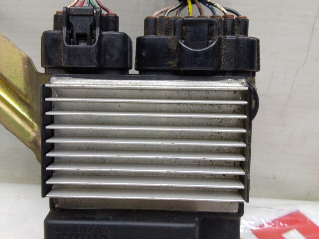 Блок управления форсунками TOYOTA Avensis 1AZ-FSE