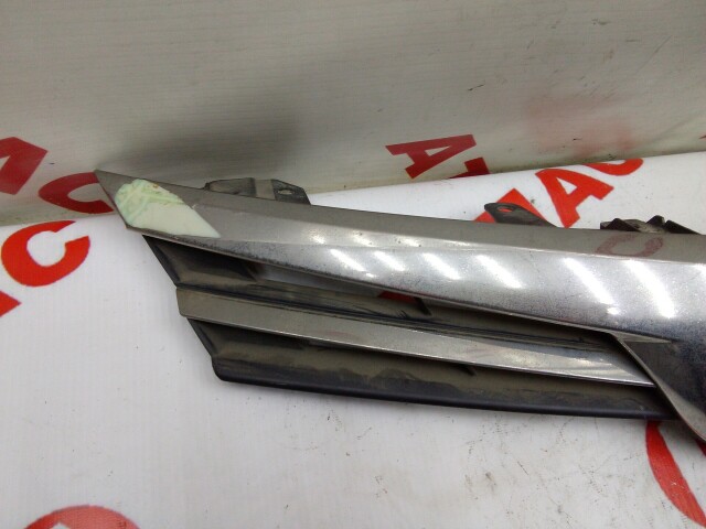 Решетка радиатора TOYOTA Corolla 