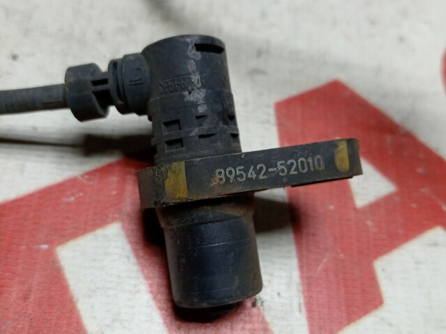Датчик ABS TOYOTA Ist 