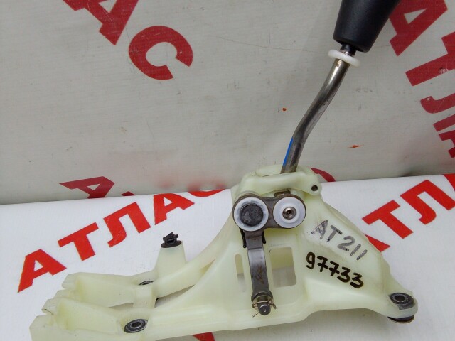 Рычаг КПП TOYOTA Caldina 