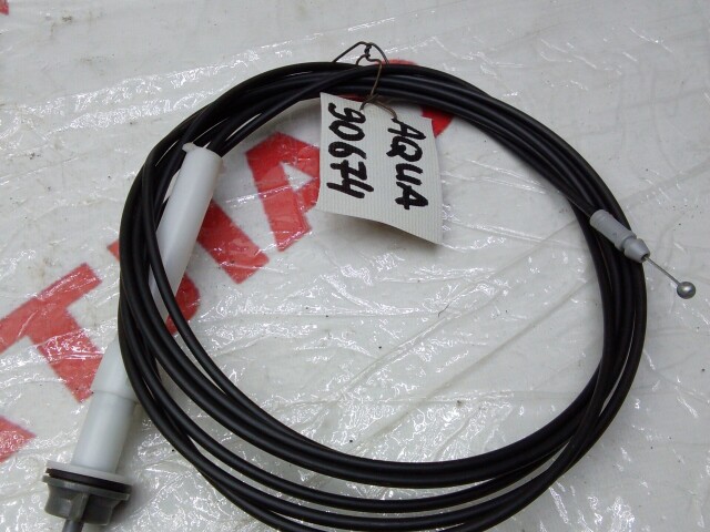 Трос бензобака TOYOTA Aqua 