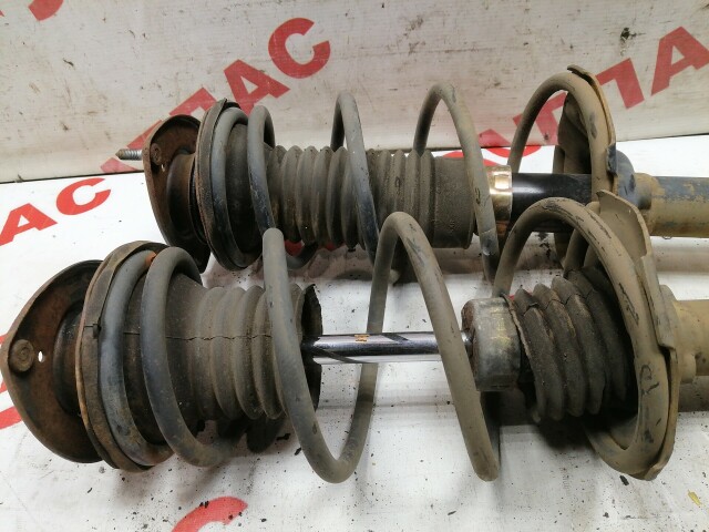 Стойка TOYOTA Vitz 