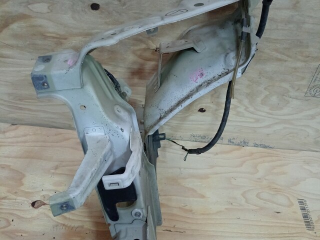 Телевизор SUZUKI Escudo 