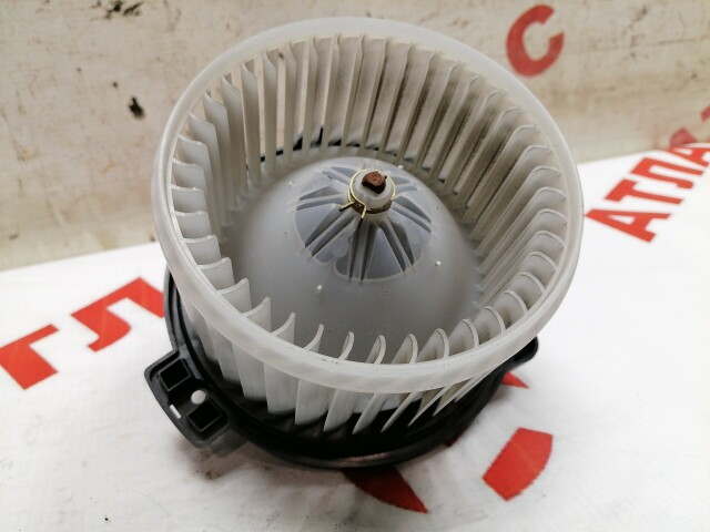 Моторчик печки TOYOTA Platz 