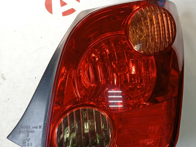Стоп TOYOTA Ist 