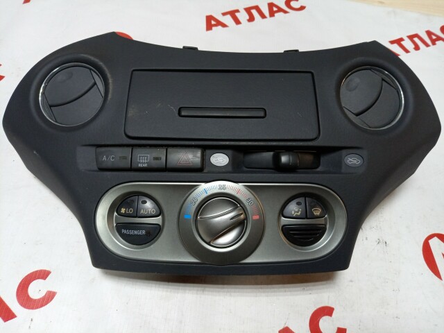 Блок управления печкой и кондиционером TOYOTA Vitz 