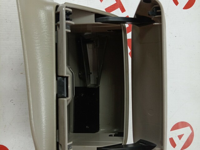 Бардачок TOYOTA Corolla 