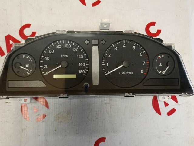 Щиток приборов TOYOTA Carina 