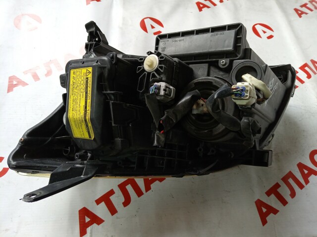 Фара TOYOTA Avensis 