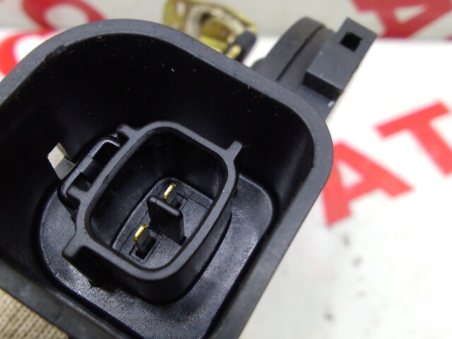 Замок двери TOYOTA Corolla Fielder 