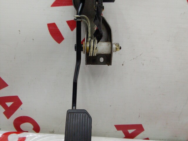 Педаль газа NISSAN X-Trail 