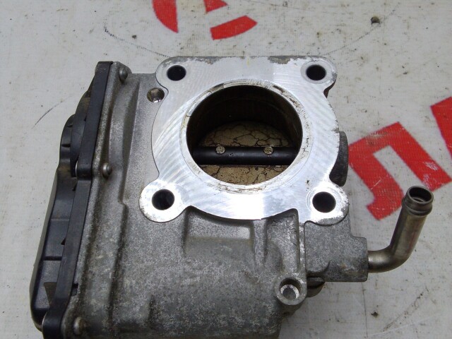 Дроссельная заслонка TOYOTA Corolla Fielder 