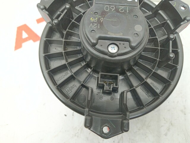 Моторчик печки TOYOTA Vitz 