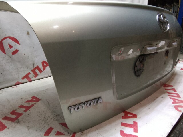 Крышка багажника TOYOTA Avensis 