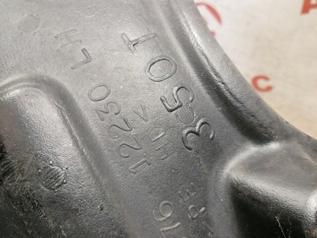 Подкрылок TOYOTA Corolla 