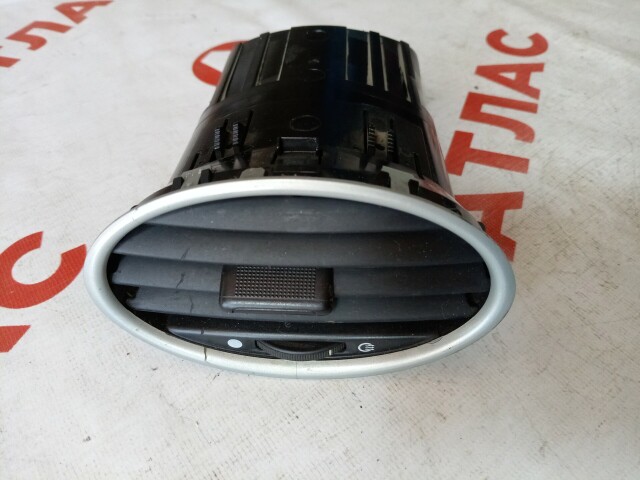 Решетка вентиляции салона FORD Focus II 