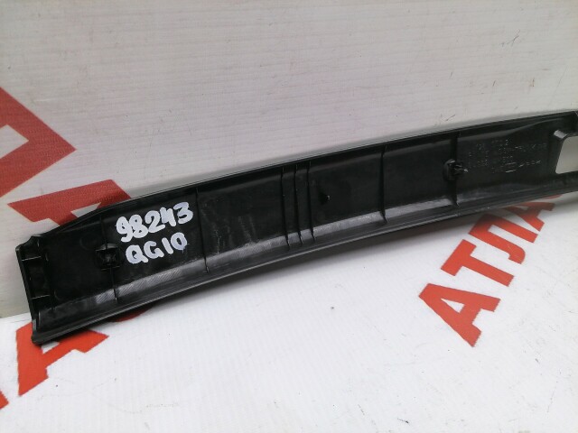 Накладка замка багажника NISSAN Bluebird Sylphy 