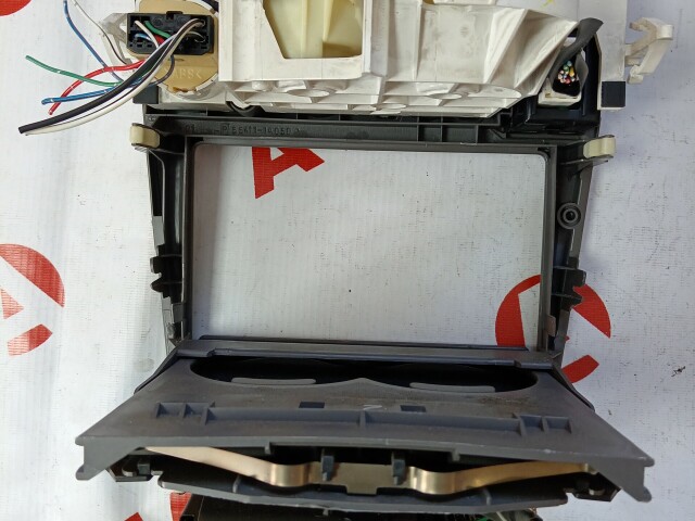 Блок управления печкой и кондиционером TOYOTA Corolla 