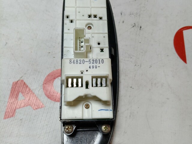 Блок управления стеклоподъемниками TOYOTA Vitz 