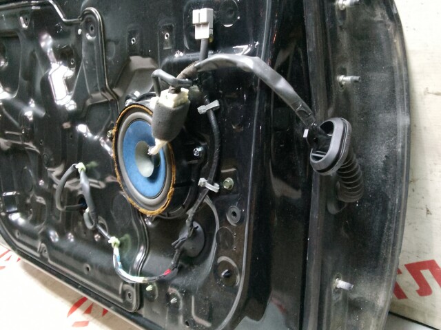 Дверь NISSAN Primera 