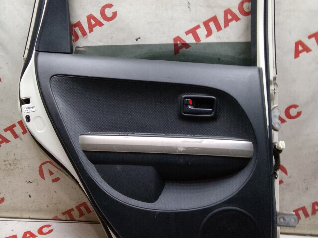 Дверь TOYOTA Ist 