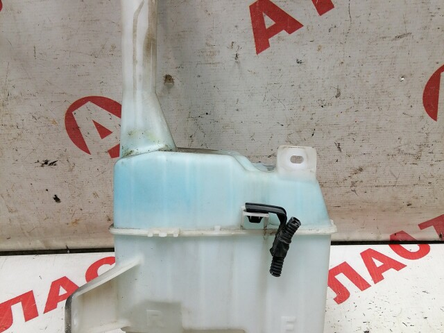 Бачок омывателя TOYOTA Camry 