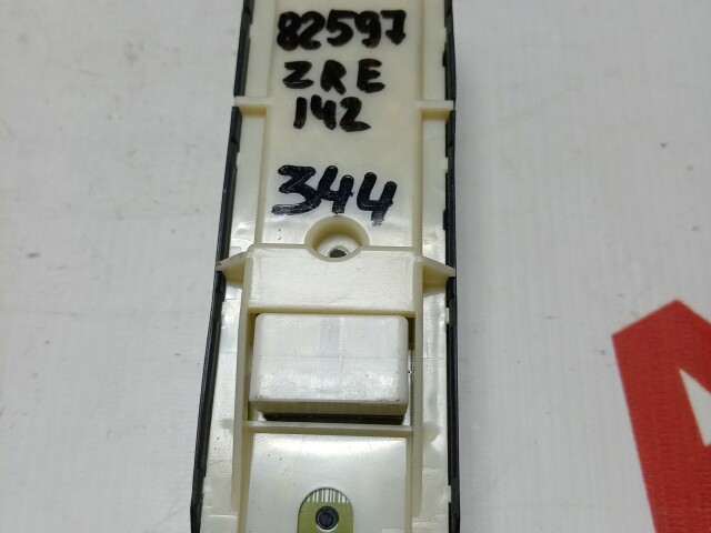 Блок управления стеклоподъемниками TOYOTA Corolla Axio 