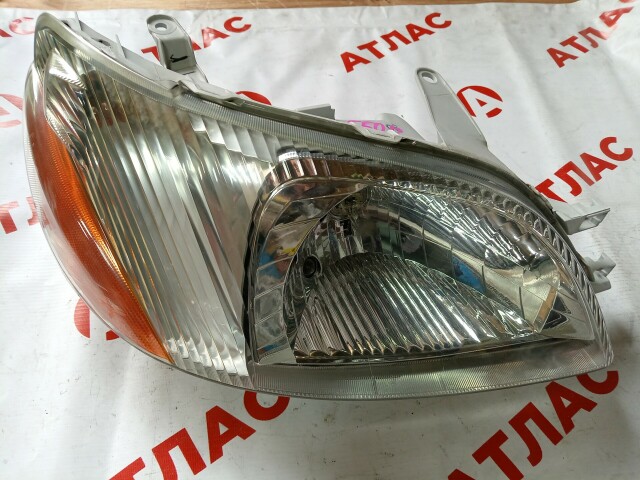 Фара TOYOTA Platz 
