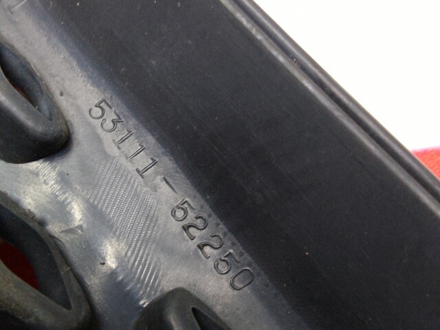 Решетка радиатора TOYOTA FunCargo 