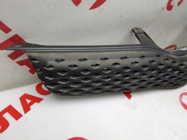 Решетка радиатора TOYOTA FunCargo 