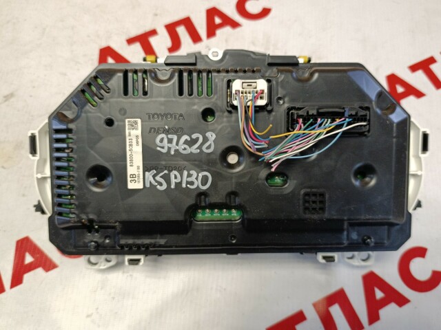 Щиток приборов TOYOTA Vitz 