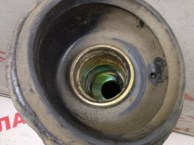 Горловина бензобака NISSAN Sunny 